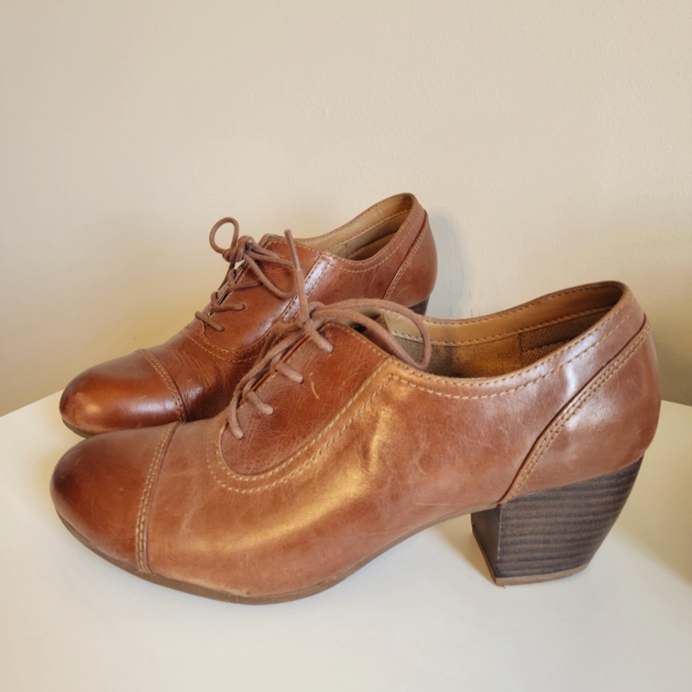 Comfortiva Angelique Women's Lace Up Oxford Shoes size 9